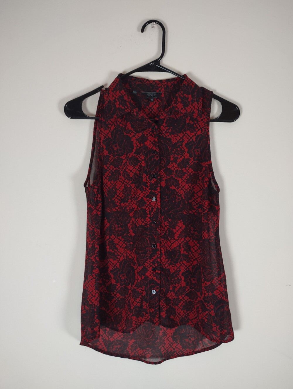Guess Red and Black Sleeveless Button-Up Floral Blouse